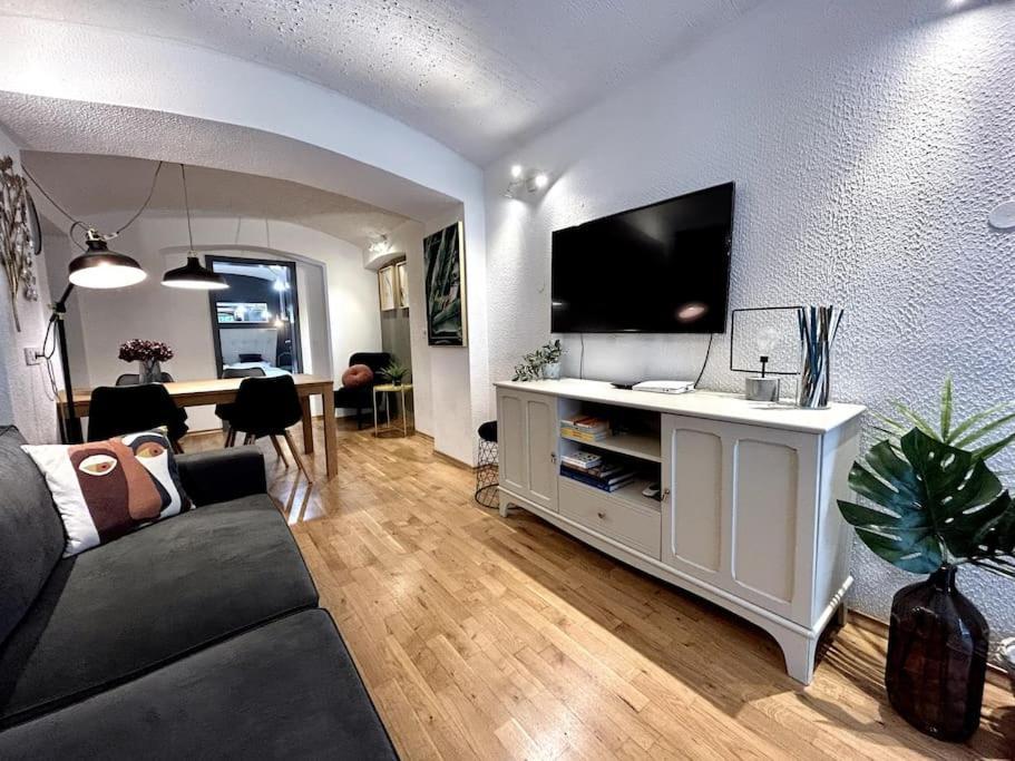 Charming Appartment 3-Min Walk To Old Town - Free Parking ليوبليانا المظهر الخارجي الصورة